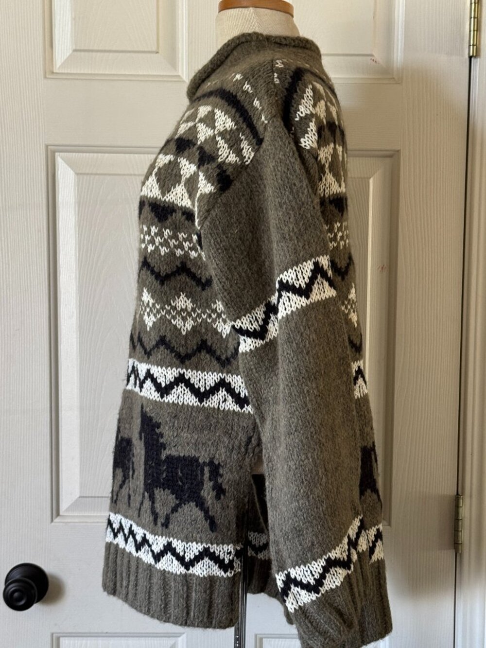 Altar'd State Horse Fair Isle Oversized Sweater Olive Green NEW! - Picture 2 of 5